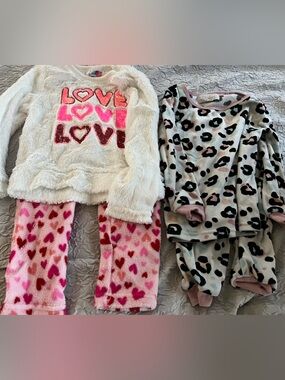 Girls 4T PH bundle (2 pairs)